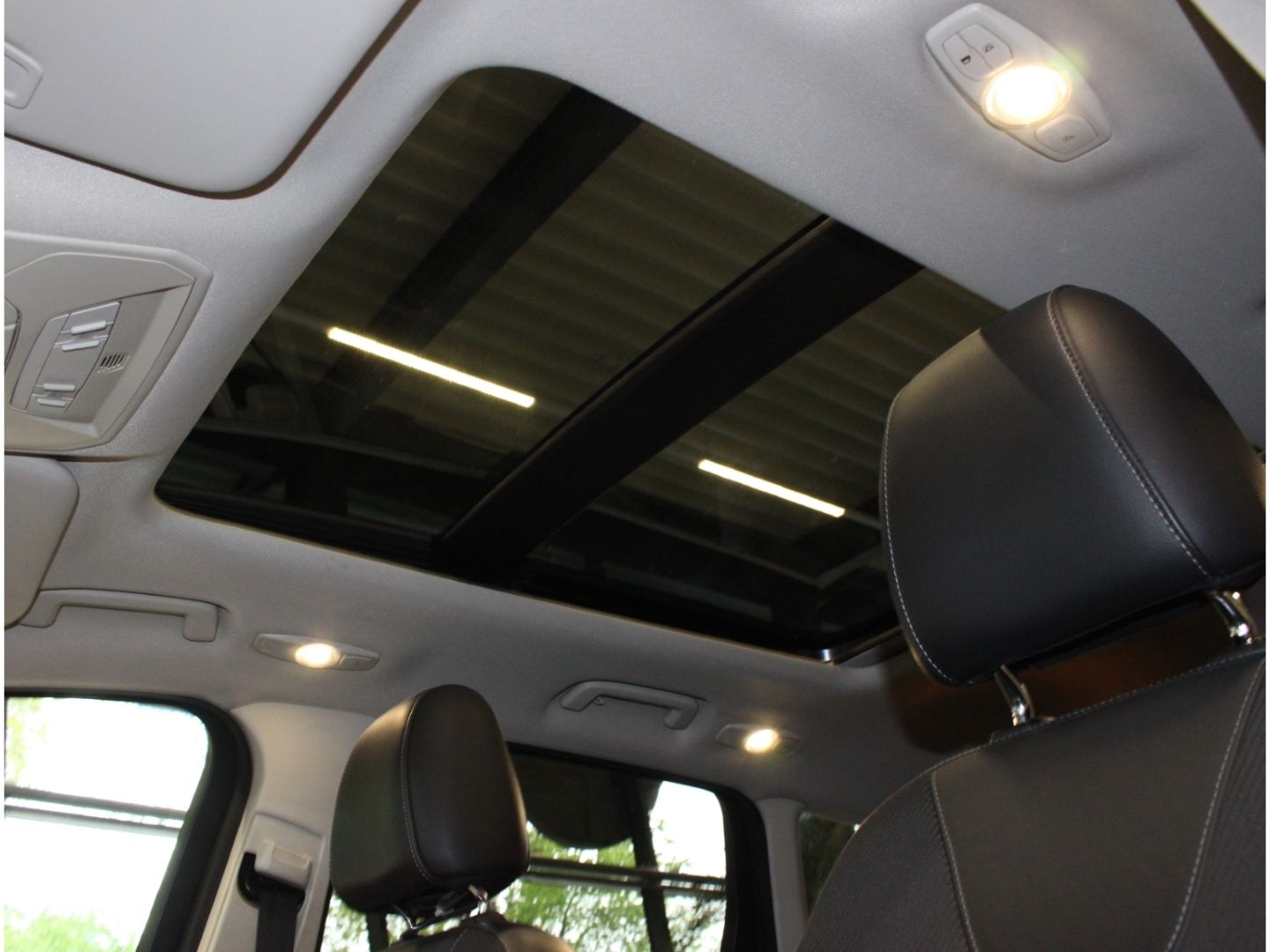 Fahrzeugabbildung Ford Kuga Individual 2.0 TDCi *AHK*Pano*Klima*