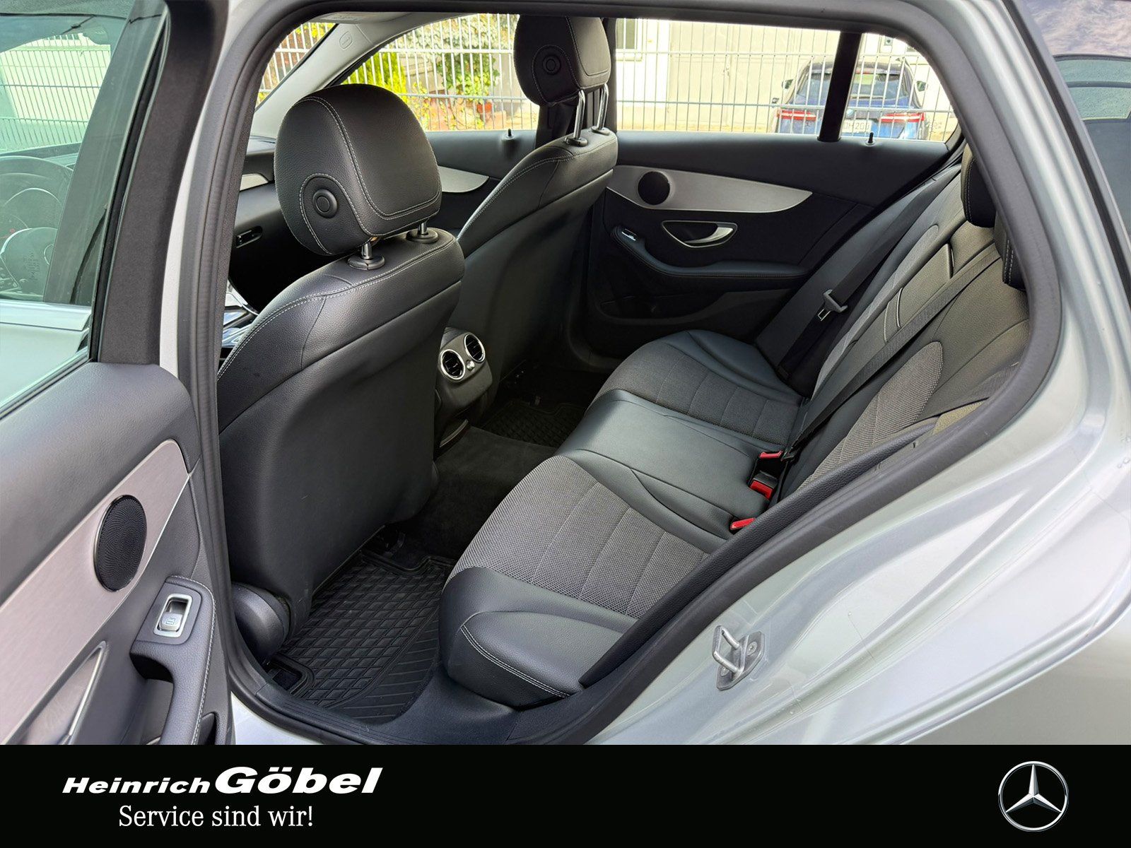 Fahrzeugabbildung Mercedes-Benz C 220 d T NAVI*KAMERA*LED*TOTWINKEL*