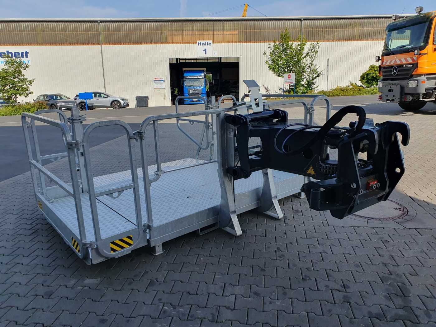 Fahrzeugabbildung Andere Magni Arbeitskorb drehbar & ausziehbar 1.000 kg