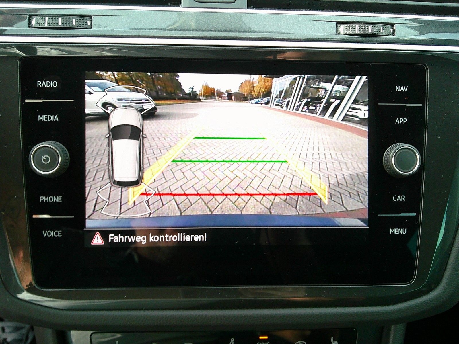 Volkswagen Tiguan - Bild 12