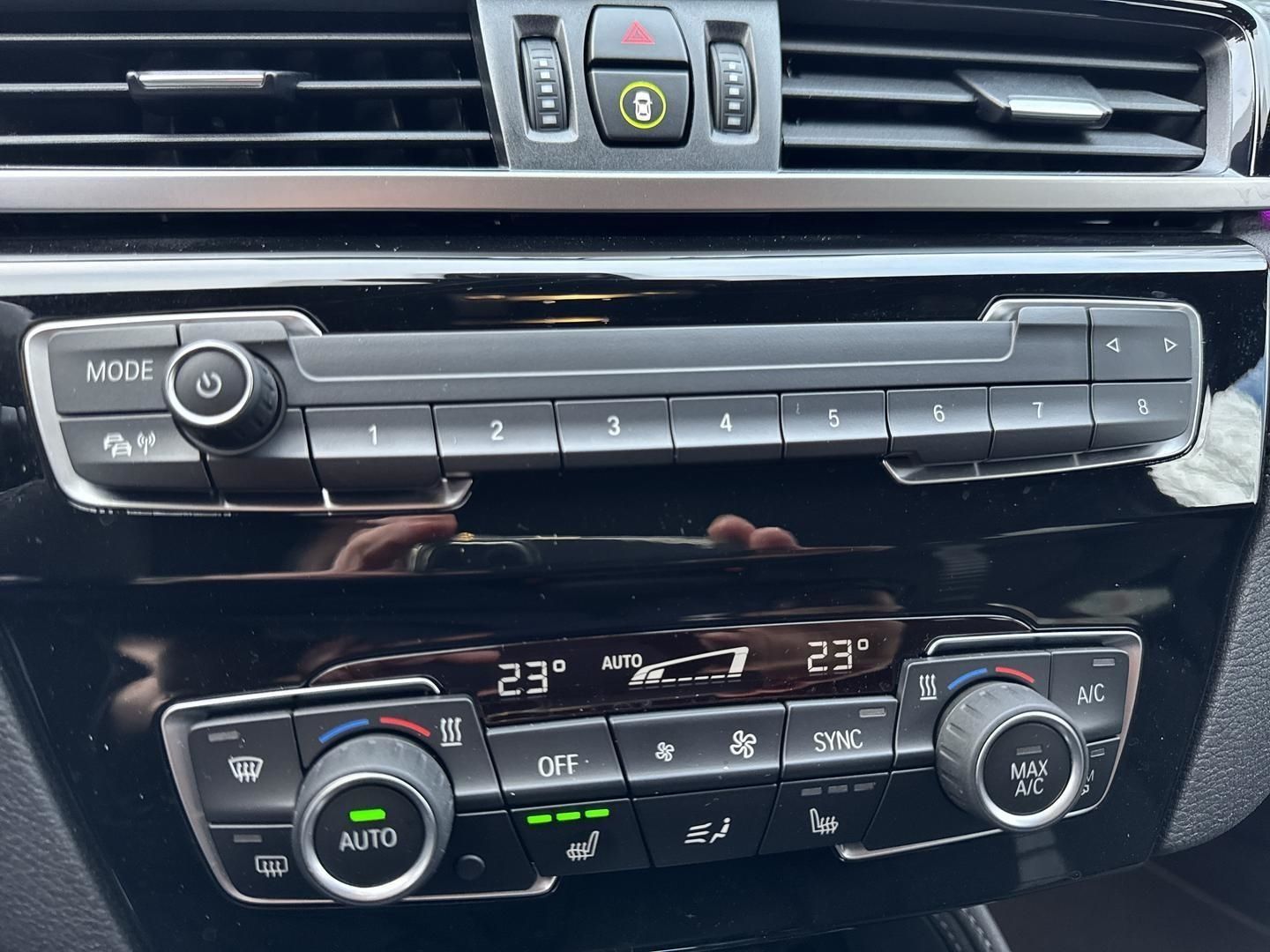 BMW X2 SDRIVE18I Navi LED El. Heckklappe Klimaautom  foto 12