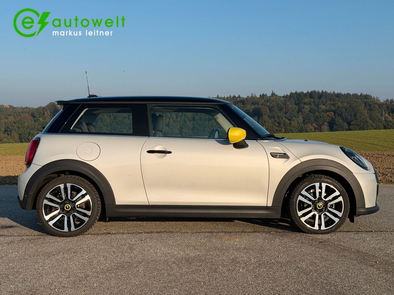 MINI Cooper SE Classic Trim Komfortp. Plus Pano h/k imagem 3