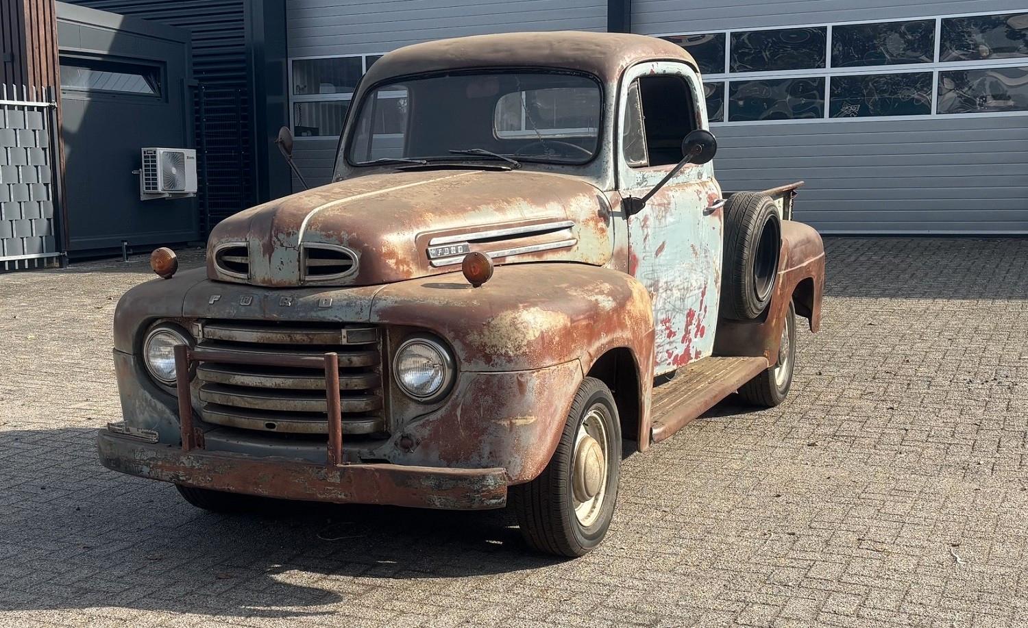 Ford 1949 Ford F1 Pick up V8 Flathead