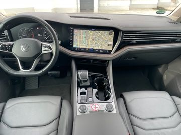 Volkswagen Touareg - 6