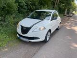 Lancia Ypsilon 1.2 Fiat Gold Ausstattung - Lancia Ypsilon aus 2014