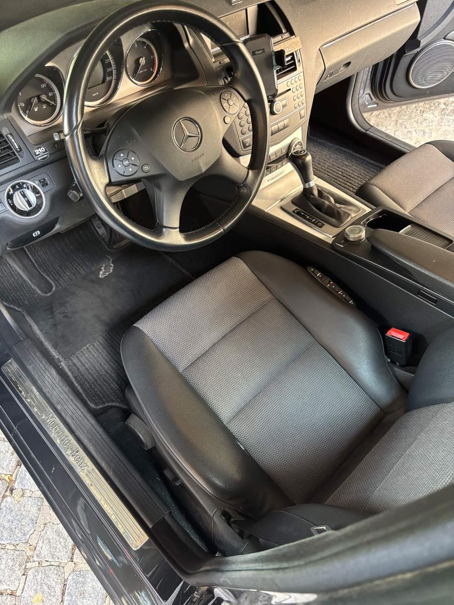 Mercedes-Benz C220 2010 — photo 7