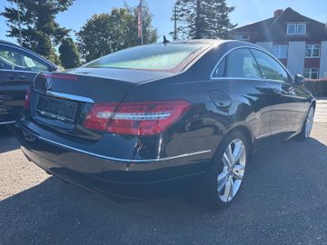 Mercedes E 250 - 12