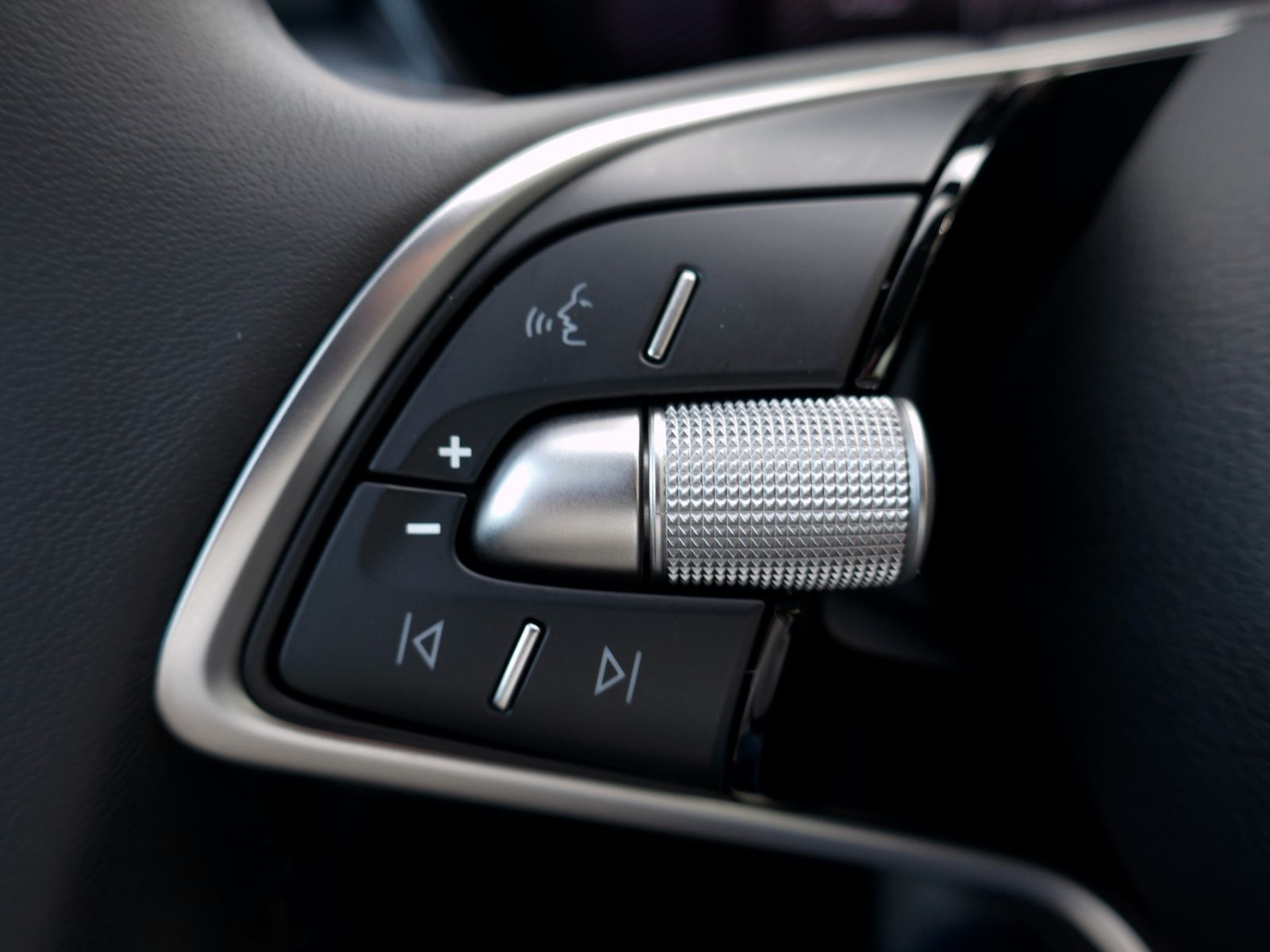 Fahrzeugabbildung SKODA Fabia Selection 1.0 TSI DSG | LED RFK GRA App