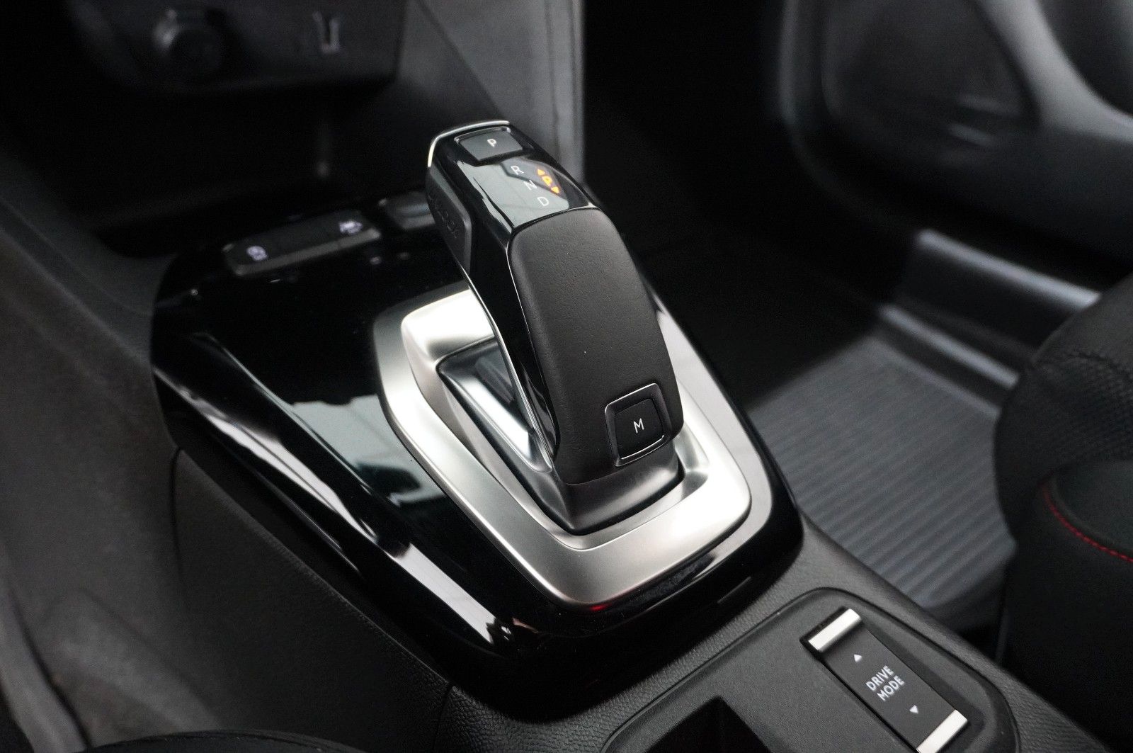 Fahrzeugabbildung Opel Corsa F 1.2T GS-LINE NAVI/LED/KAMERA/SHZ/DAB+