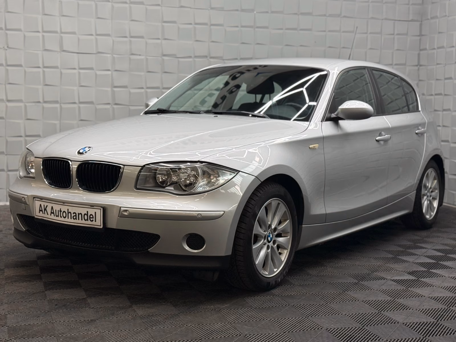 BMW 118
