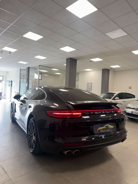 Image of Porsche Panamera