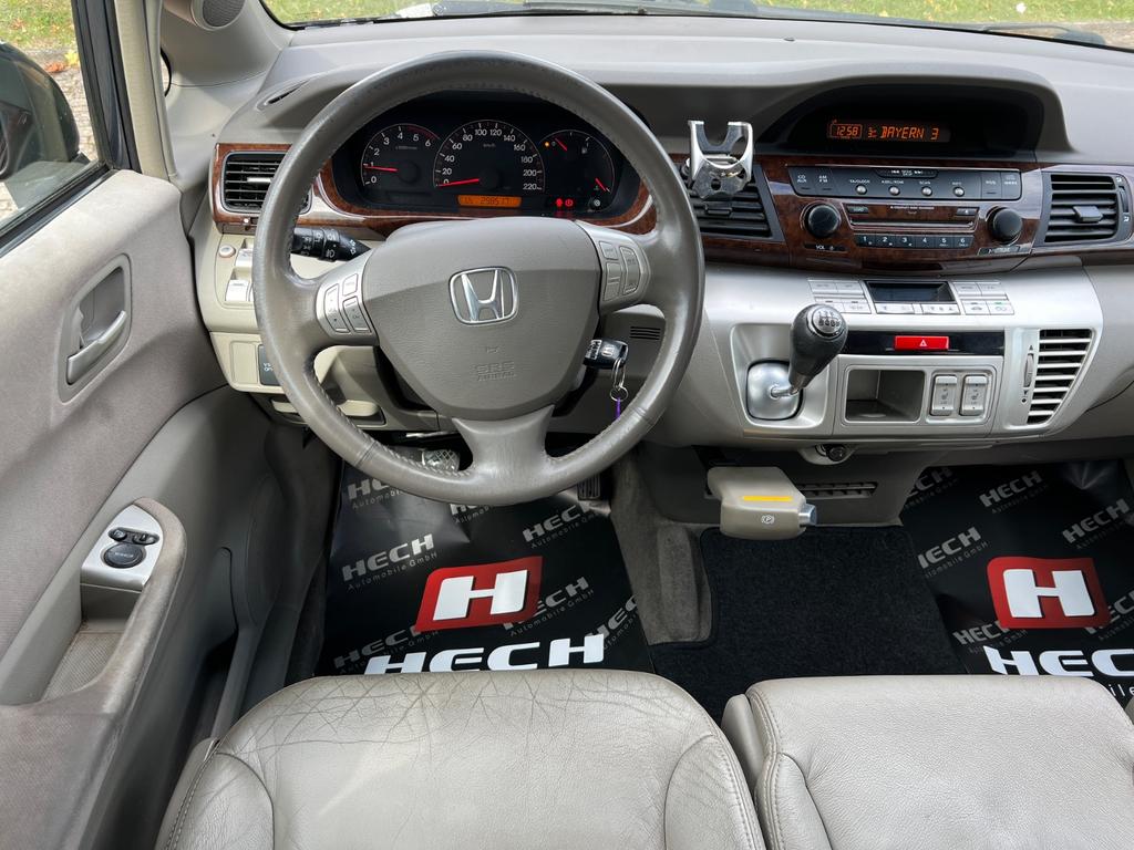 Honda FR-V