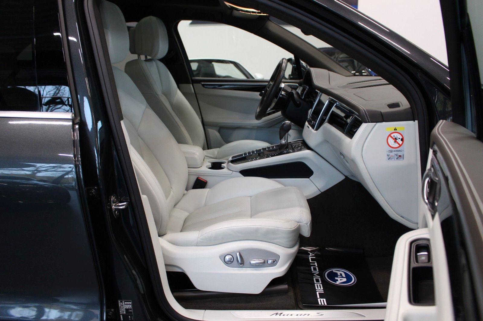 Fahrzeugabbildung Porsche Macan S *Kamera*PNRM*2.Hand