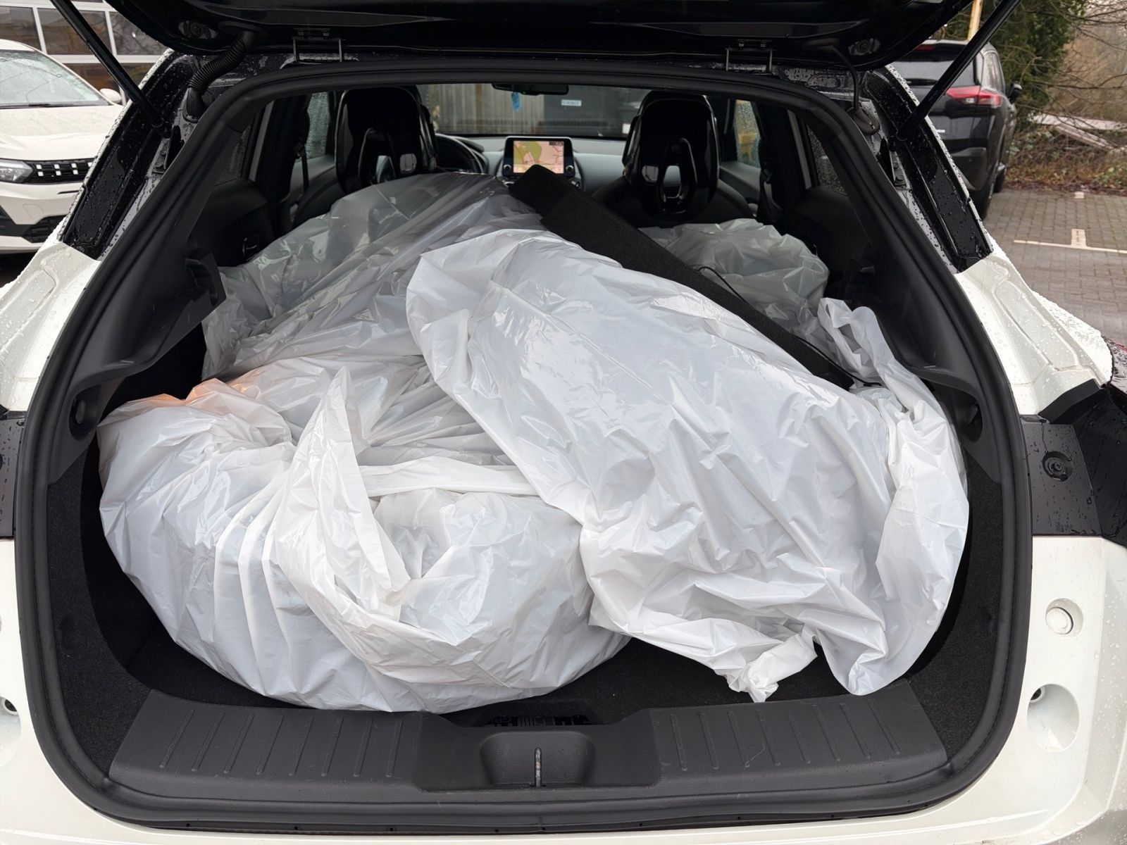 Fahrzeugabbildung Nissan Juke 1.0 DIG-T Tekna*SHZ*Kamera*Navi*PDC*8-fach