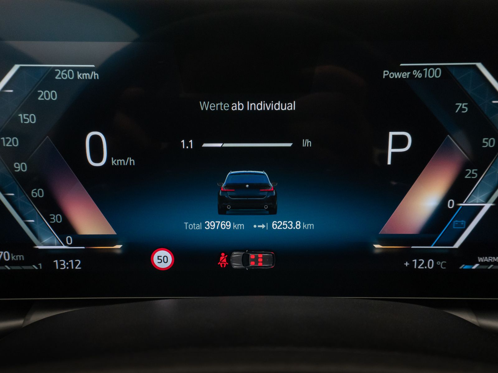 Fahrzeugabbildung BMW 318i Widscreen DAB Geschwindigkeitsreg PDC LED