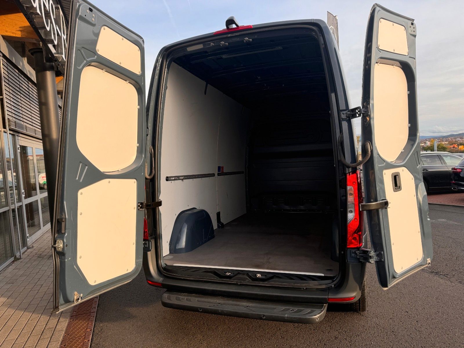 Fahrzeugabbildung Mercedes-Benz Sprinter 315 CDI Klima 360Kamera DISTRONIC LED