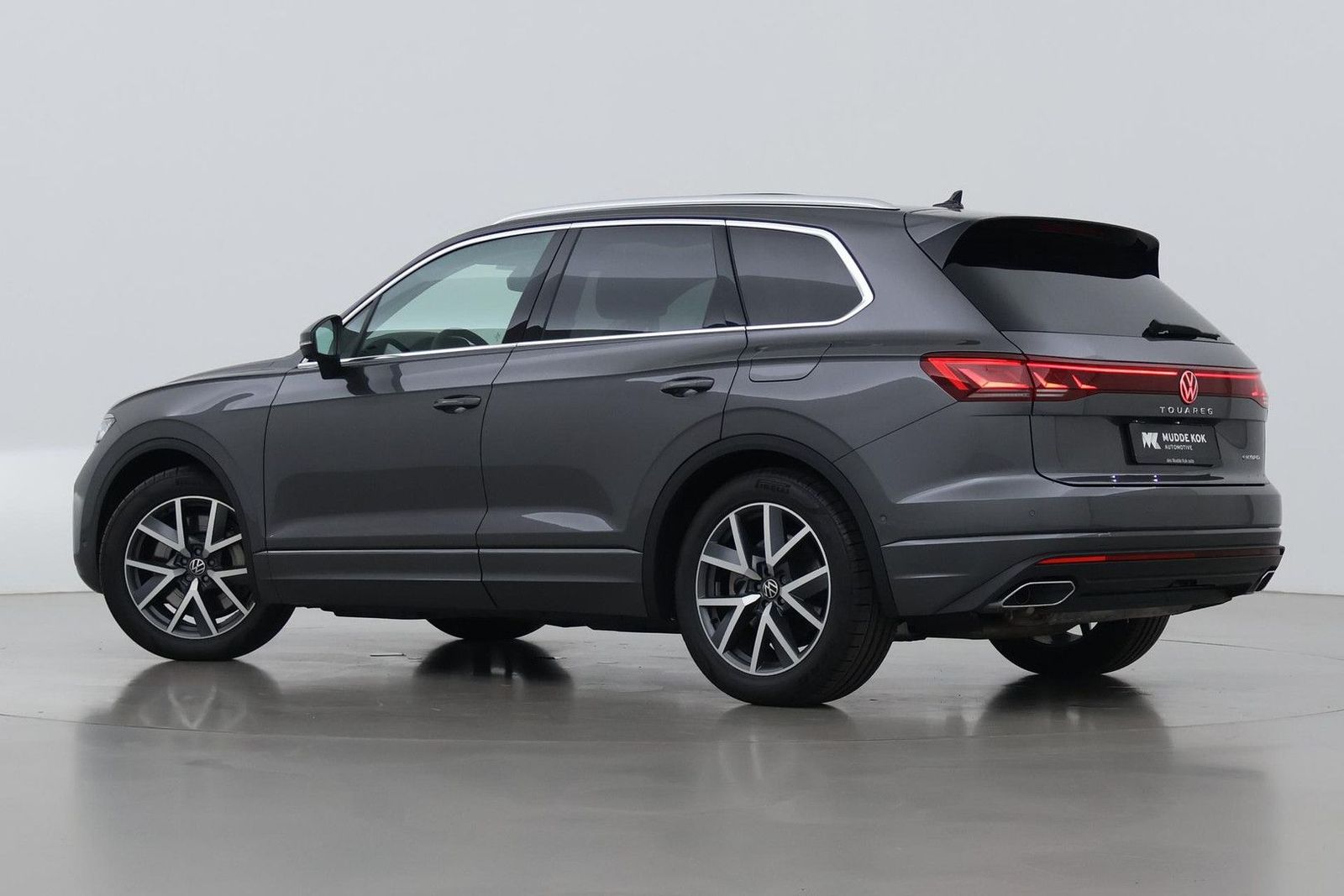 Volkswagen Touareg 3.0 TSi eHybrid 4MOTION Elegance | luftf imagem 2