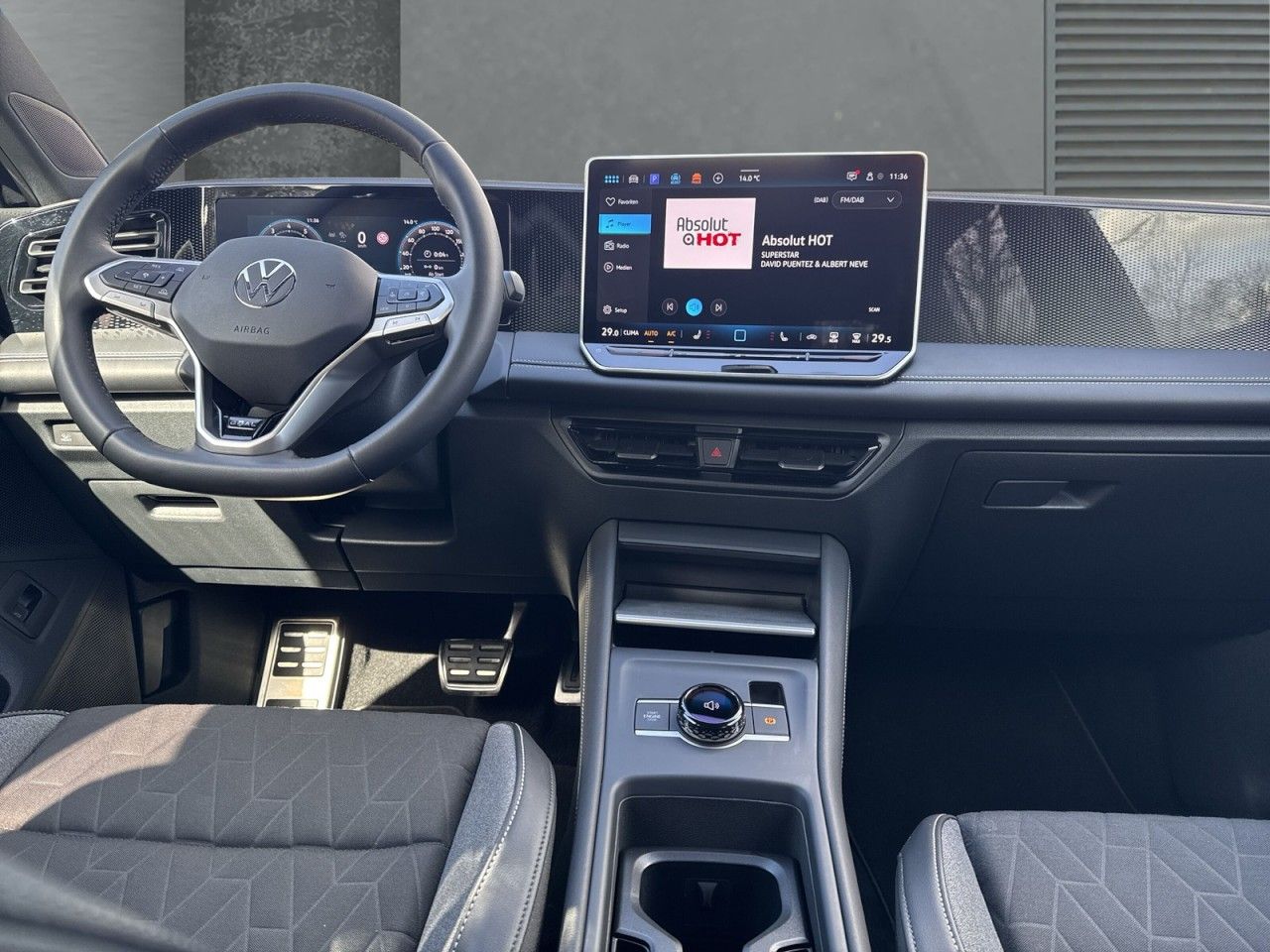 Volkswagen Tiguan 1.5 eTSI Goal Automatik Navi AHK Matrix-L foto 11