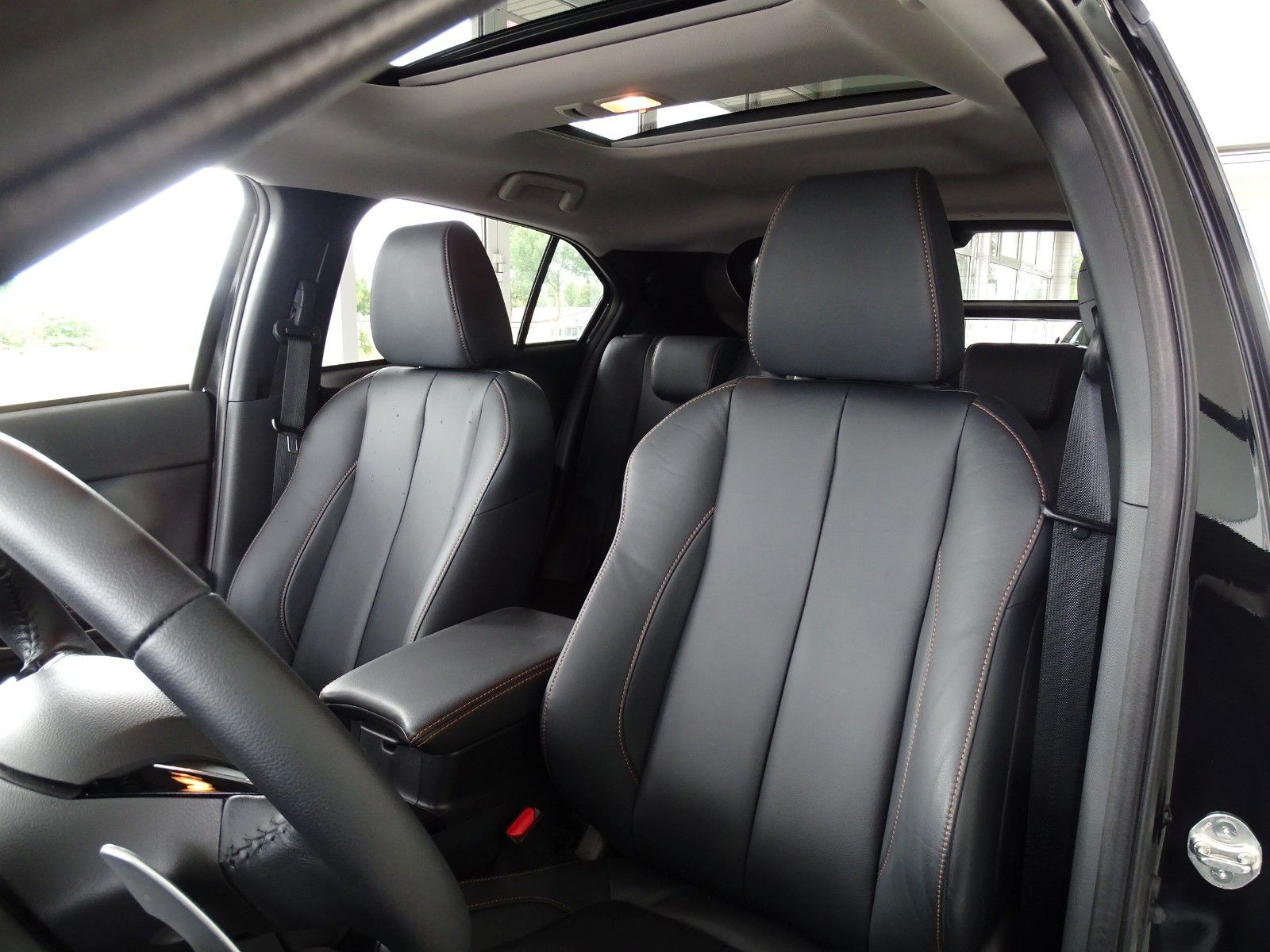 Fahrzeugabbildung Mitsubishi Eclipse Cross Top 2WD CVT