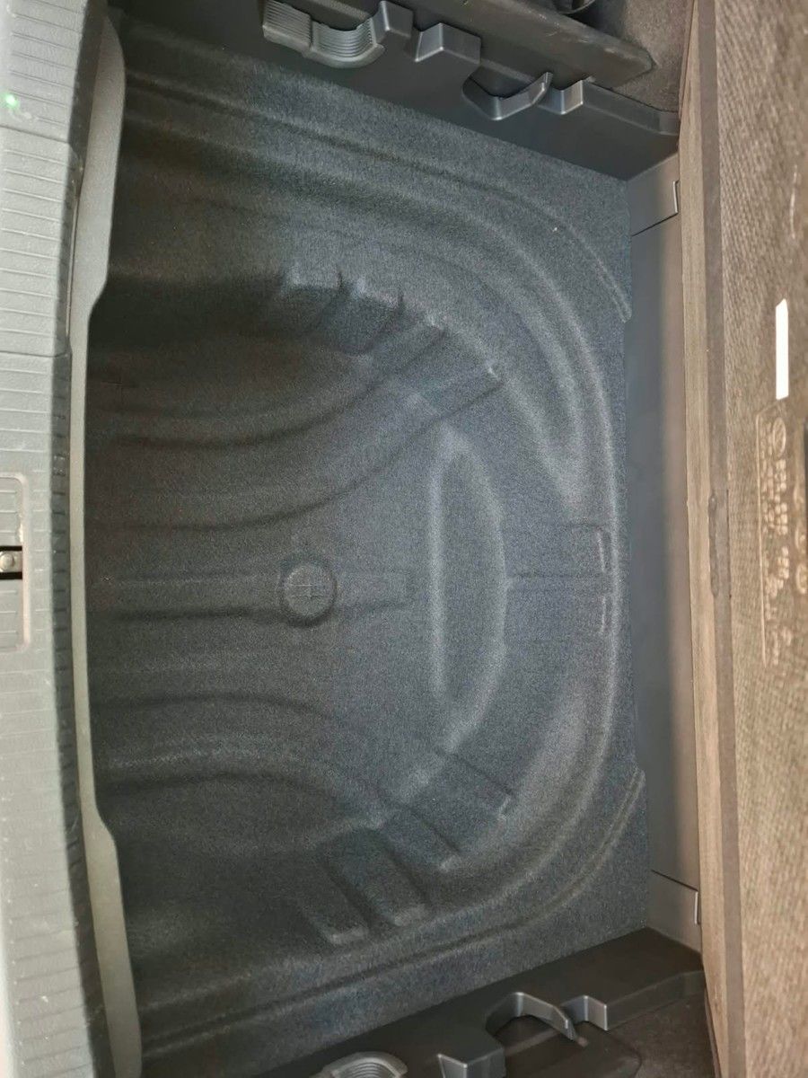 Fahrzeugabbildung Volkswagen Golf VII Var. Comf. 1,5 TSI + AHK+ACC+Navigation