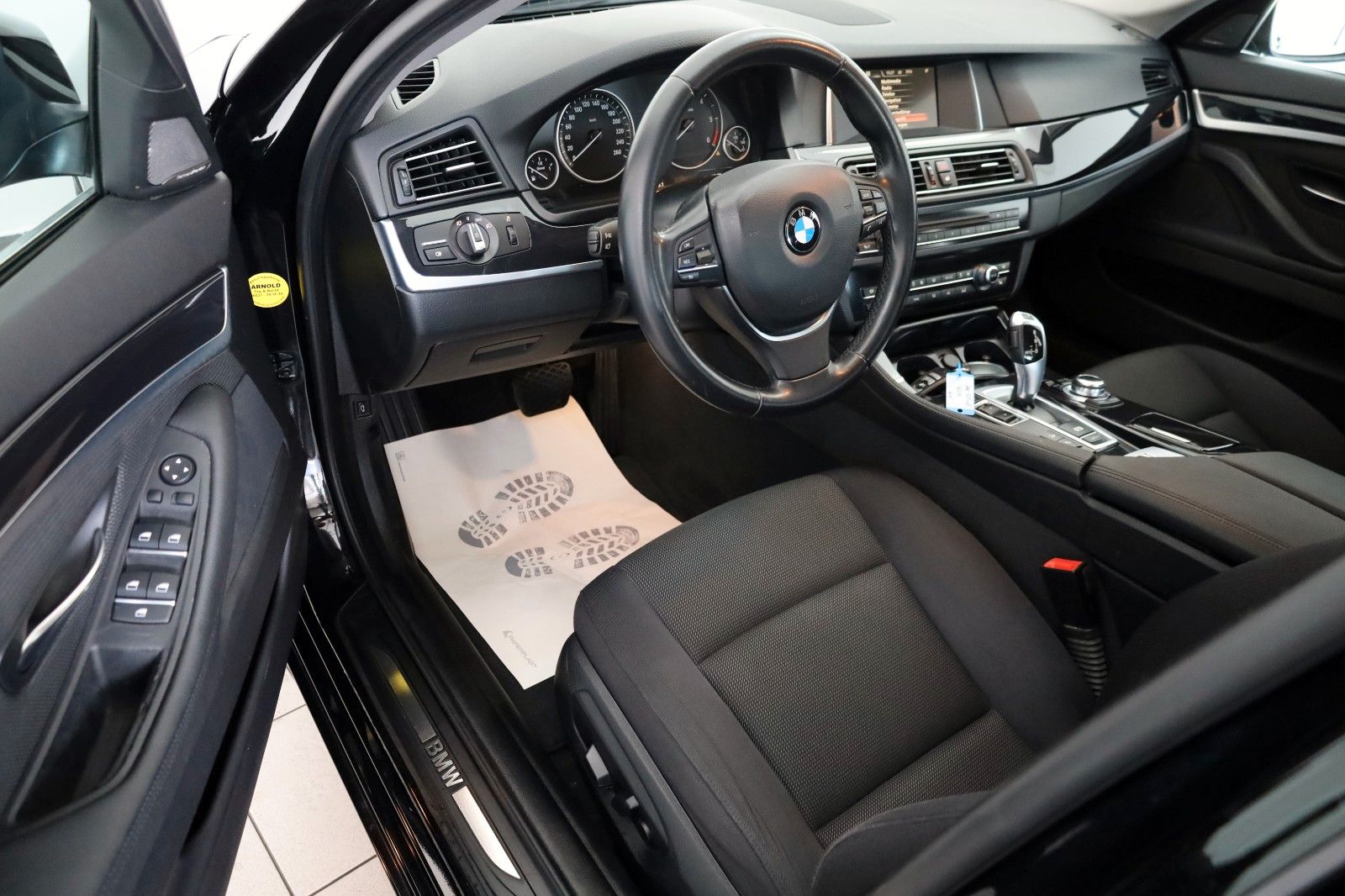 Fahrzeugabbildung BMW 525 d xDrive Touring,Navi,SH,Harman-Kardon,SR+WR