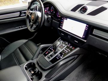 Porsche Cayenne - 12