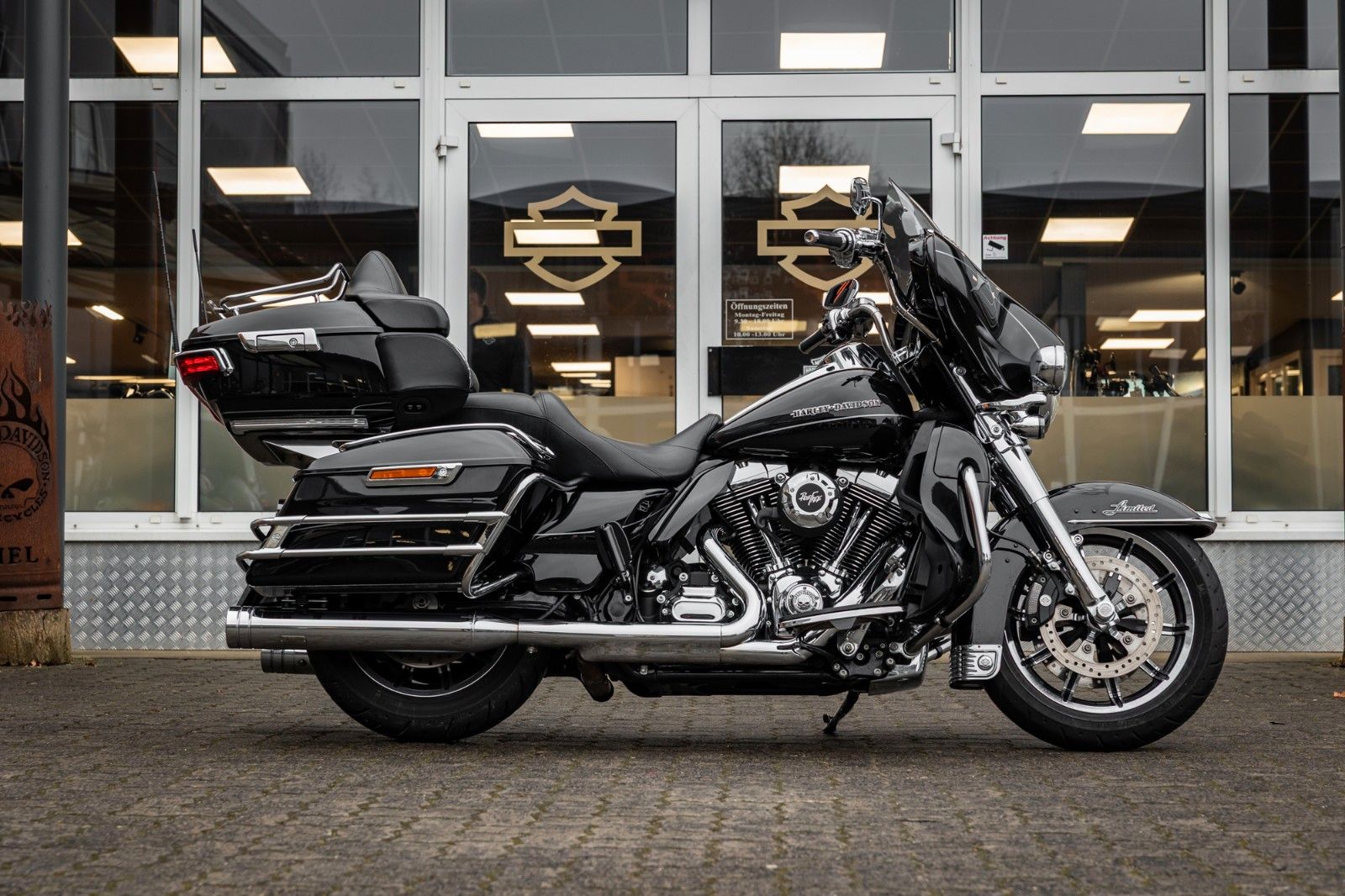 Fahrzeugabbildung Harley-Davidson ULTRA LIMITED LOW FLHTKL 103CUI - JEKILL&HYDE -