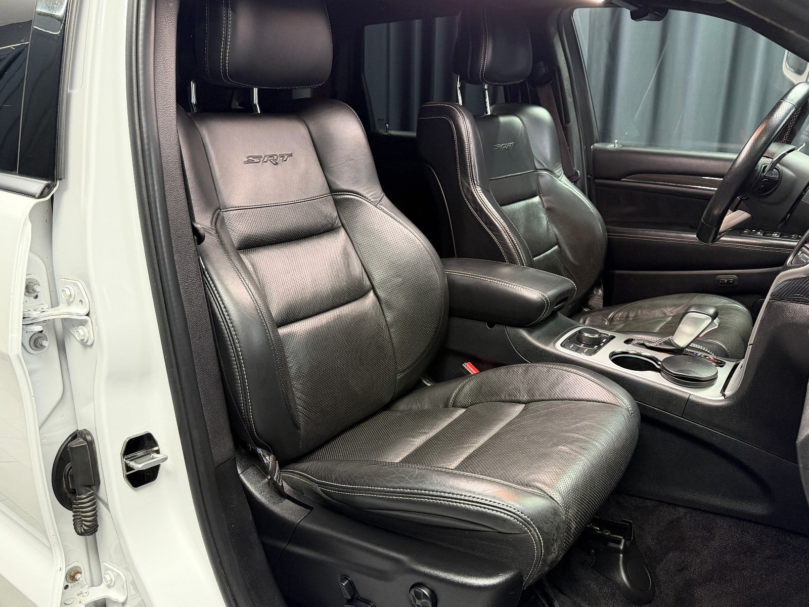 Fahrzeugabbildung Jeep Grand Cherokee 6.4 V8 HEMI SRT|H&K|D-FZG|