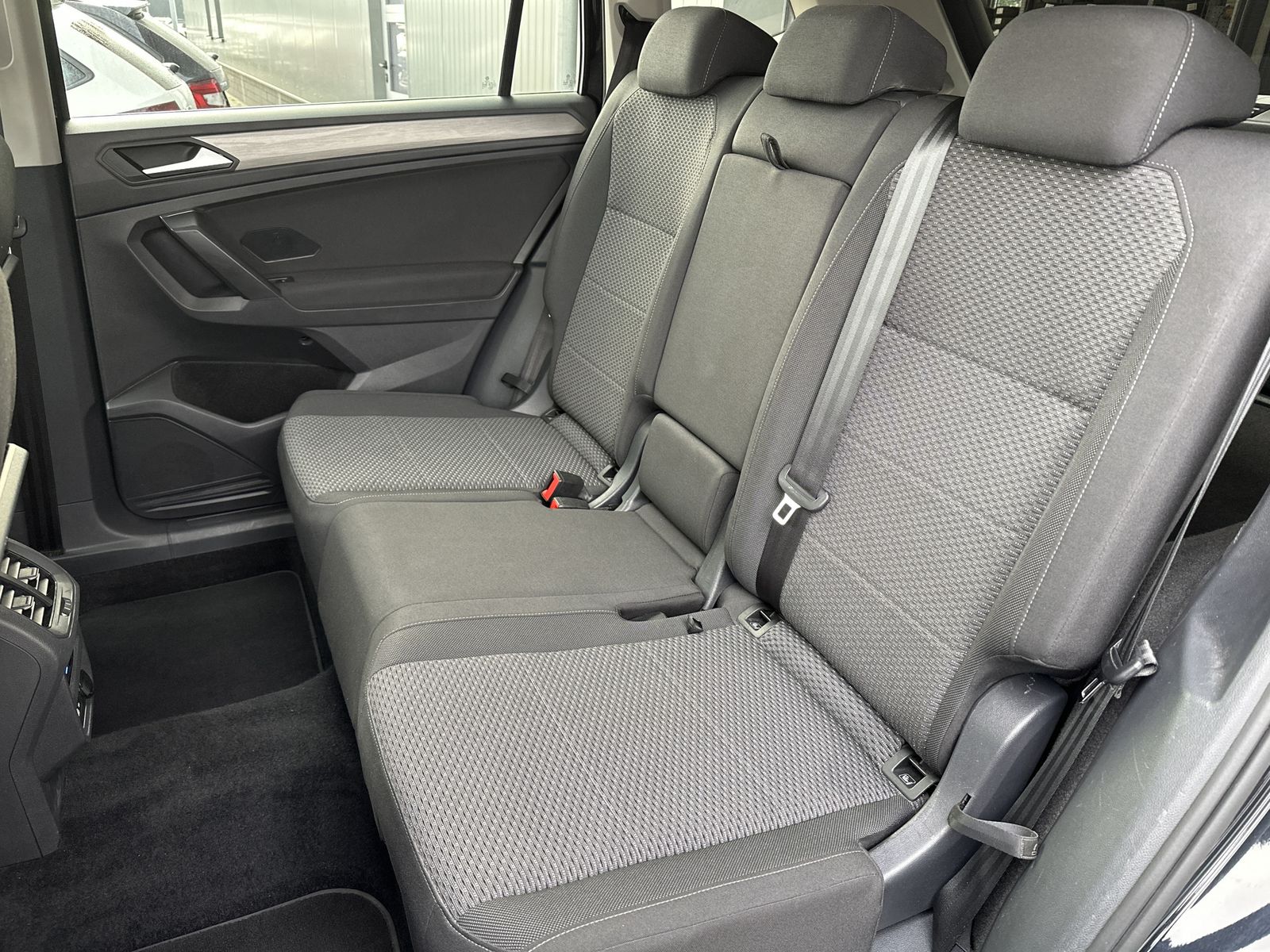 Fahrzeugabbildung Volkswagen Tiguan Allspace 2.0 TDI DSG CL NAV+LED+ACC+360°