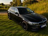 BMW 530i xDrive Touring A - - BMW 530 mit Benzin-Antrieb: Teilleder, Scheckheftgepflegt