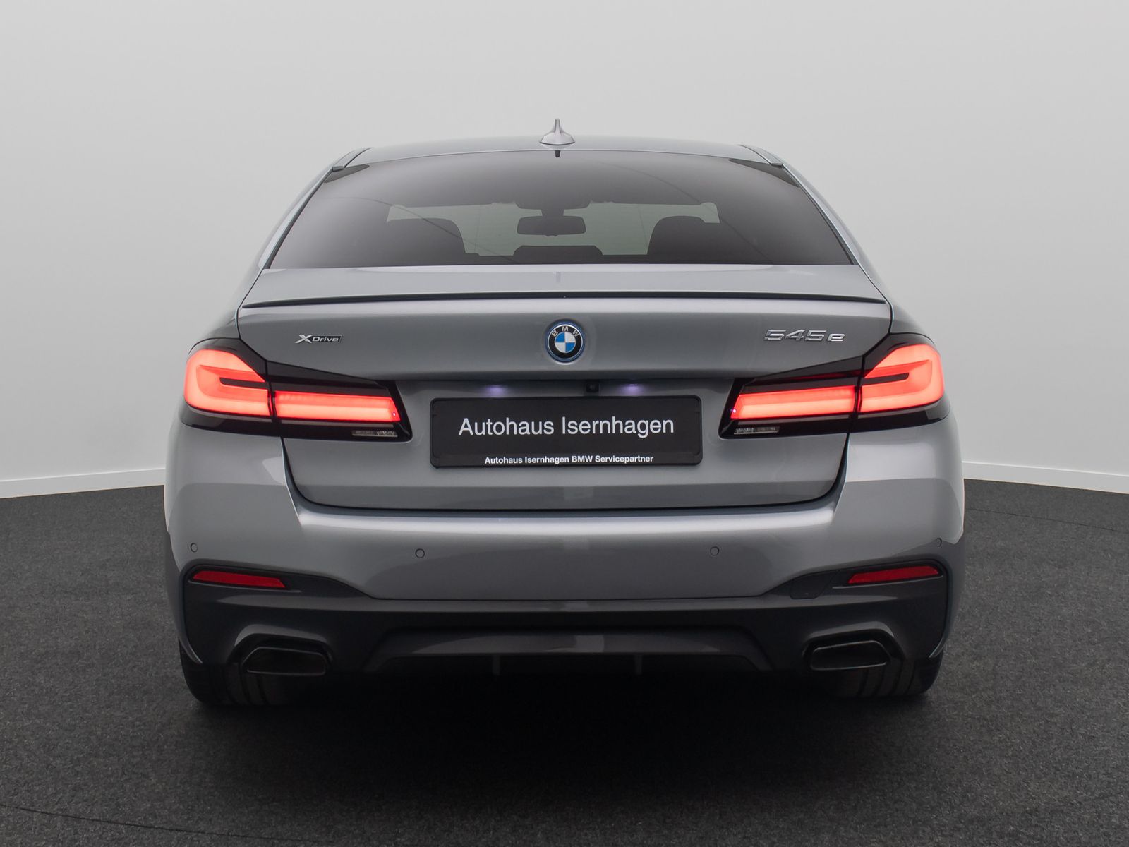Fahrzeugabbildung BMW 545e xD M Sport Kamera DAB 4xKlima Alarm 19Zoll