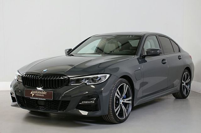 BMW 330e xDr M Sport Laser ACC HuD DAB H&K LiveCock