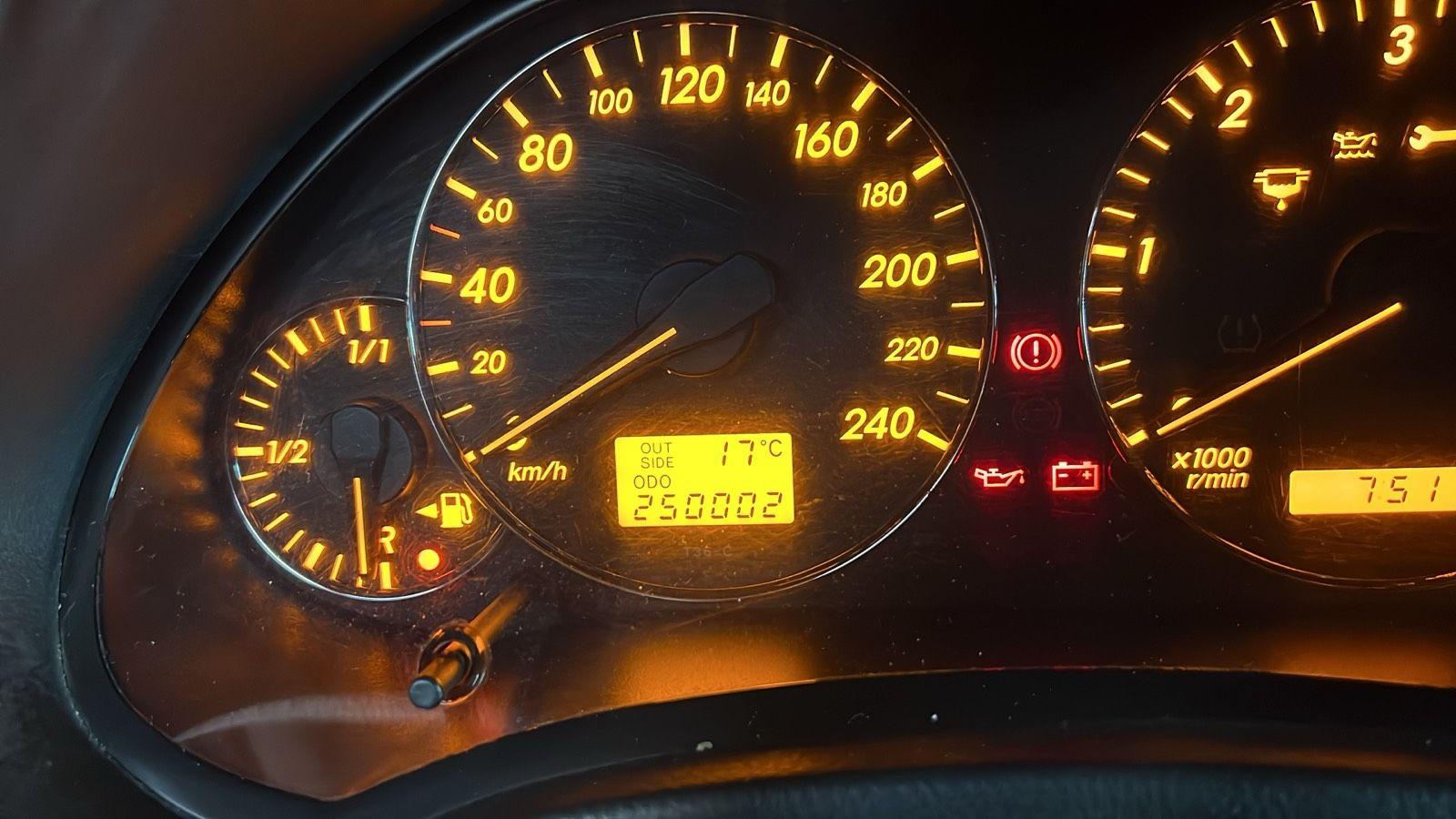 Toyota Avensis 2005 — photo 11