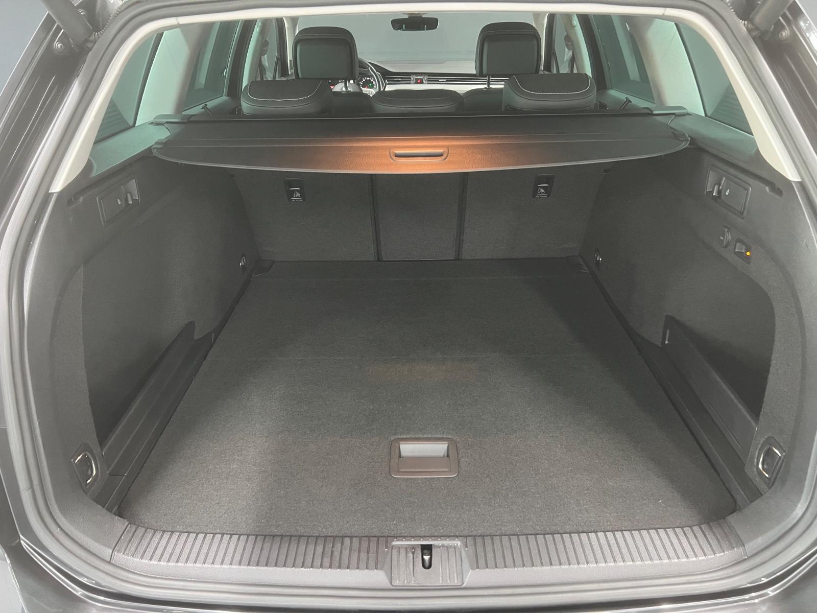 Volkswagen Passat 2.0 TDI Matrix-LED ACC AHK Kamera Navi
