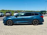 Ford Focus Turnier ST-Line 1.0 EcoBoost 18-Zoll LED - Ford Focus: Blau
