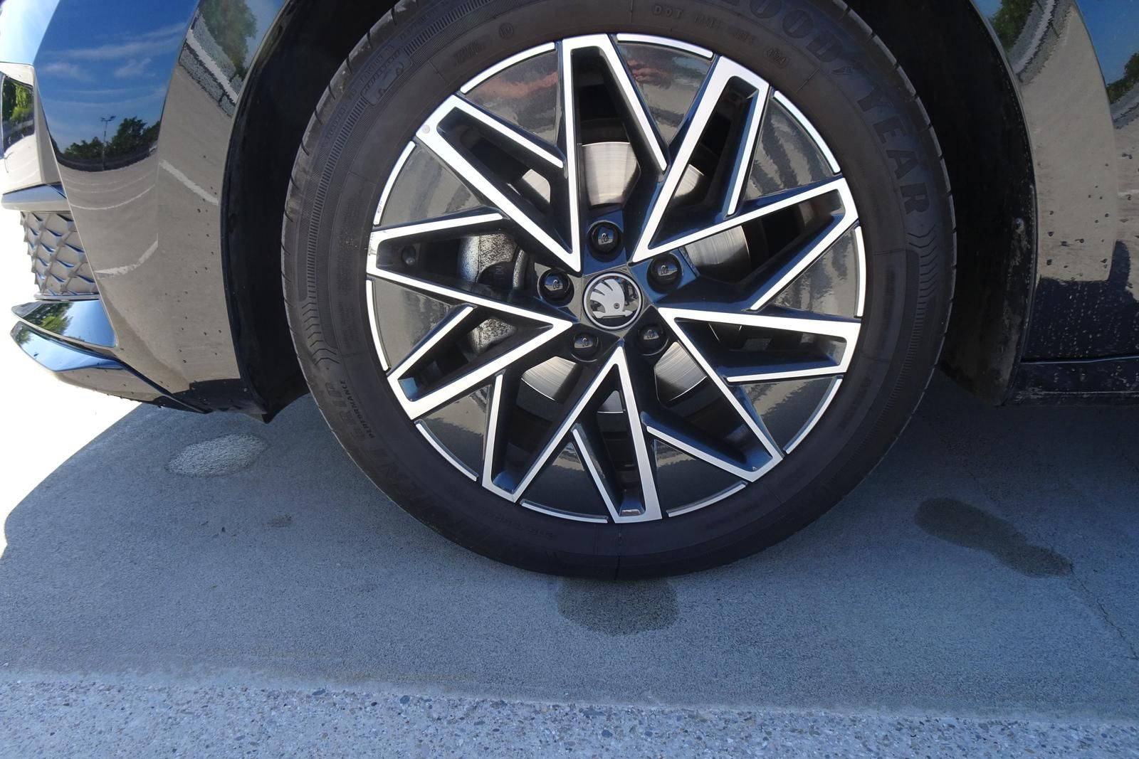 Fahrzeugabbildung SKODA Octavia Combi Sportline 2.0l TDI 110kW DSG AHK L