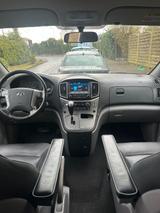 Hyundai H-1 Starex - Hyundai H-1 Starex mit Schiebetür