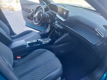 Peugeot 2008 - 8