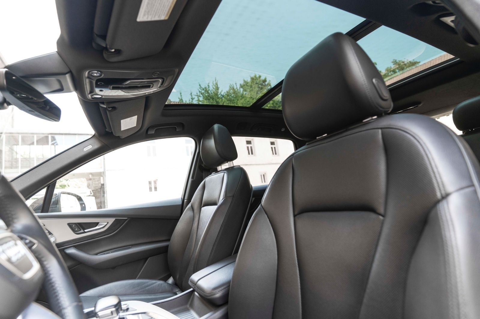 Fahrzeugabbildung Audi Q7 3.0 TFSI Quattro S-LINE LED 360° PANO 7SITZE