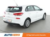 Hyundai i30 1.4 Select*TEMPO*PDC*SHZ*KLIMA*GARANTIE* - Hyundai i30 Gebrauchtwagen in Stuttgart