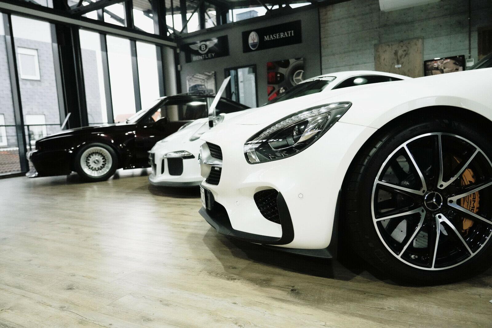 showroom-image-bottom