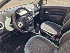 Fahrzeugabbildung Renault Twingo La Parisienne Klimaautomatik Faltdach