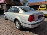 Volkswagen Passat 1.6i Comfortline, Klima, Sitzheizung - gebrauchte VW Passat aus dem Jahr 1999