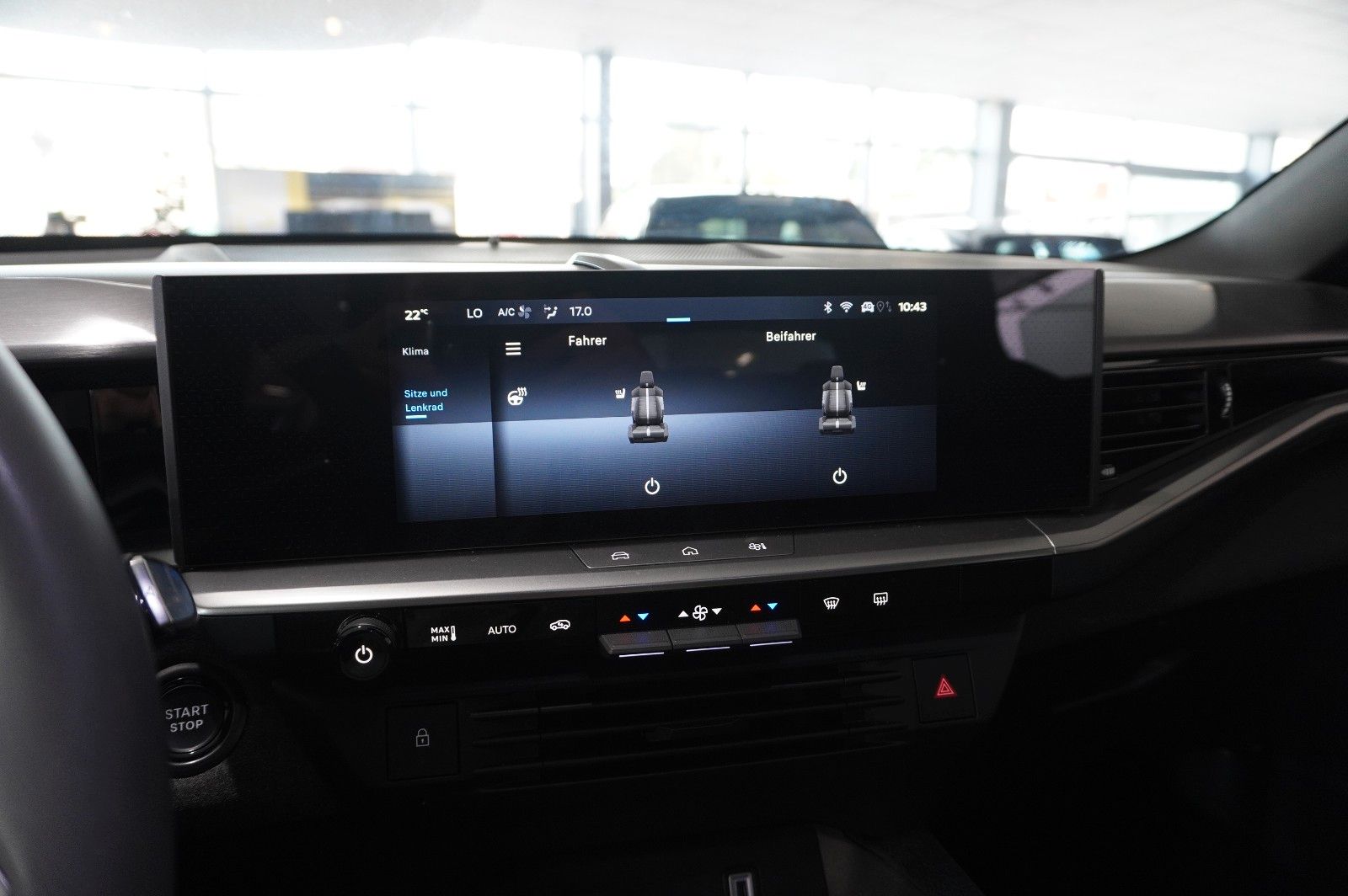Fahrzeugabbildung Opel Grandland 1.2 48V HYBRID NAVI/LED/KAMERA/DAB+