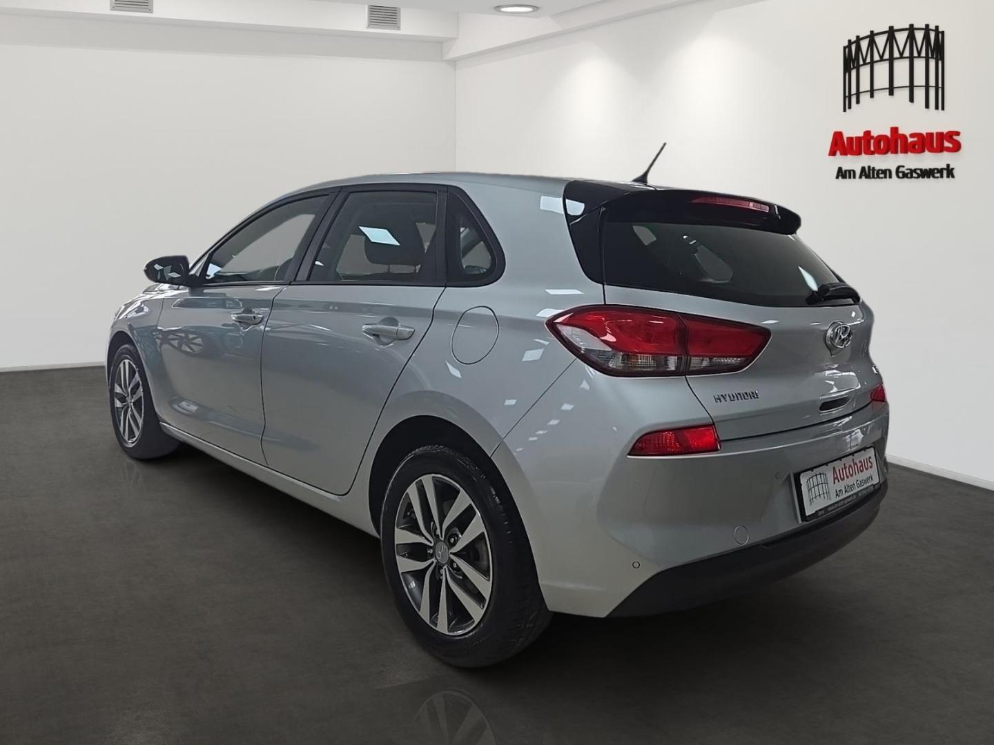Hyundai i30 Trend AUTOMATIK +EINPARKHILFE+KLIMA
