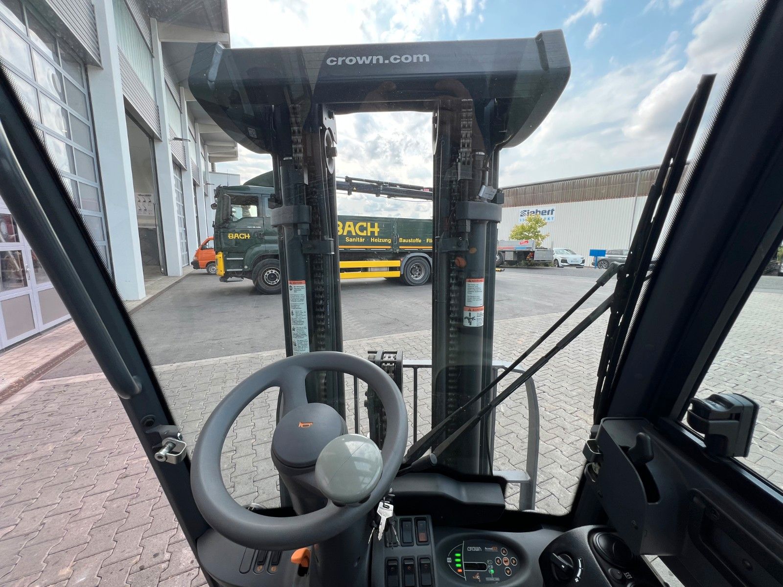 Fahrzeugabbildung Crown SCT6020-1.3 / Triplex 4,3m / 1.227h / 2017