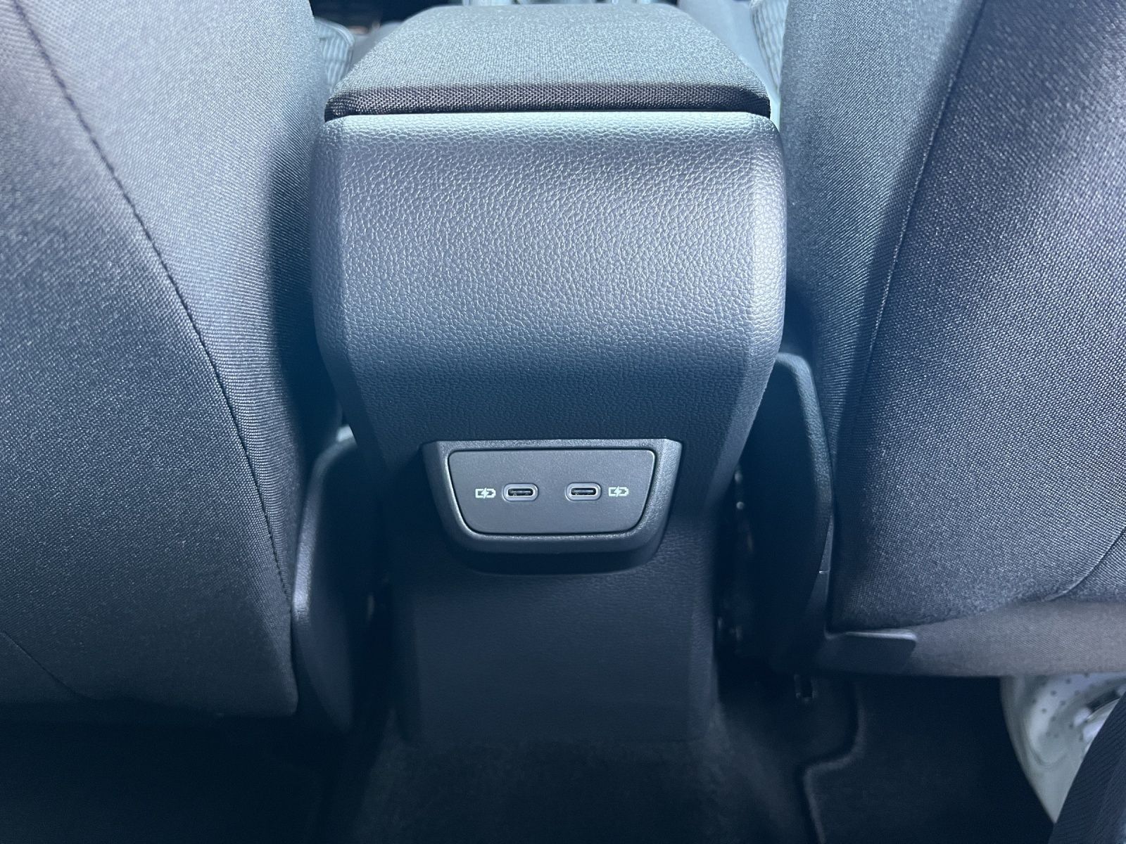 Taigo R-Line 1.5 TSI DSG AHK*Navi*Kamera