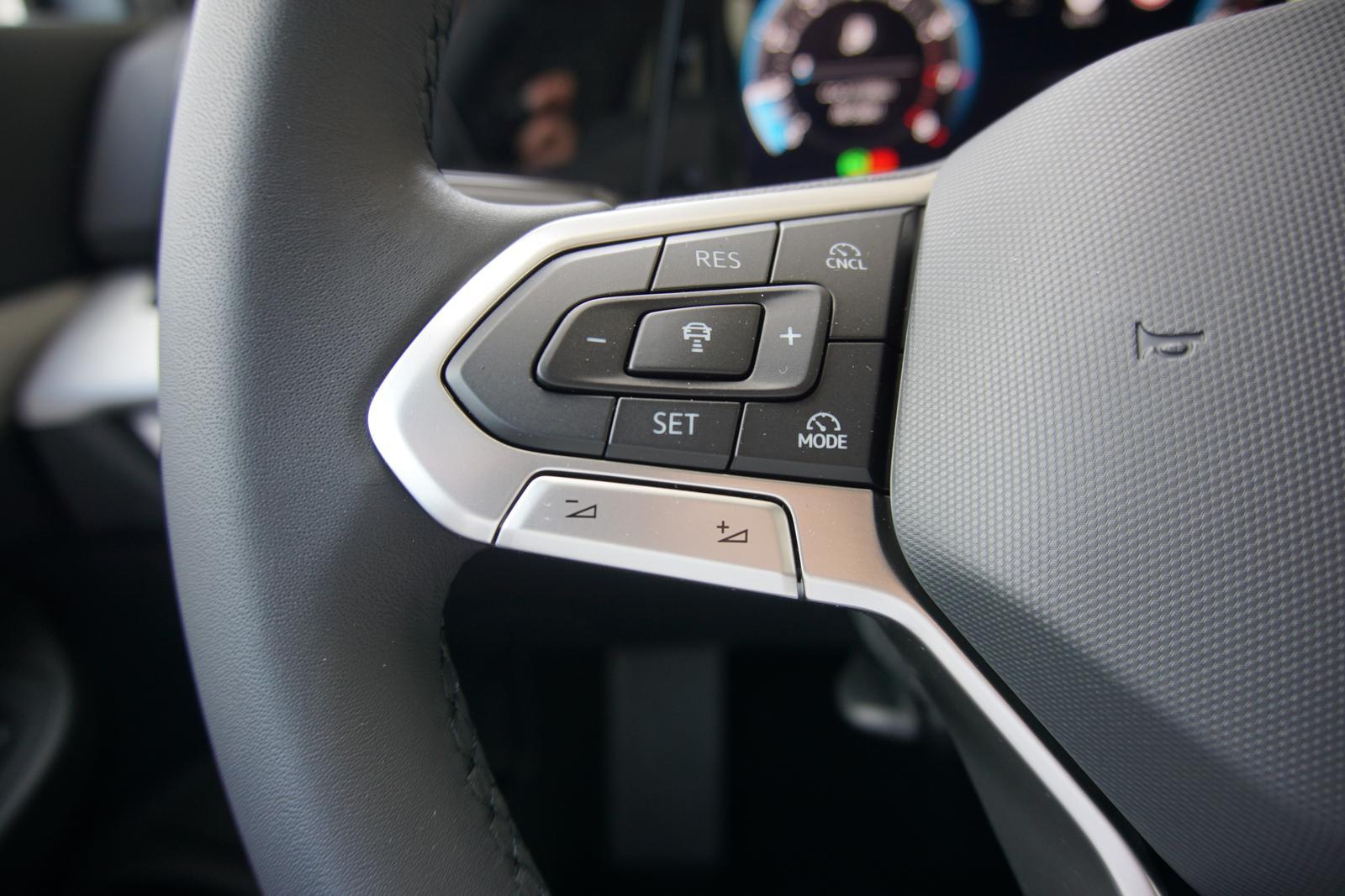 Volkswagen Golf 1.5eTSI Life DSG Navi/Mir Kamera ACC 18*, миниатюра 12