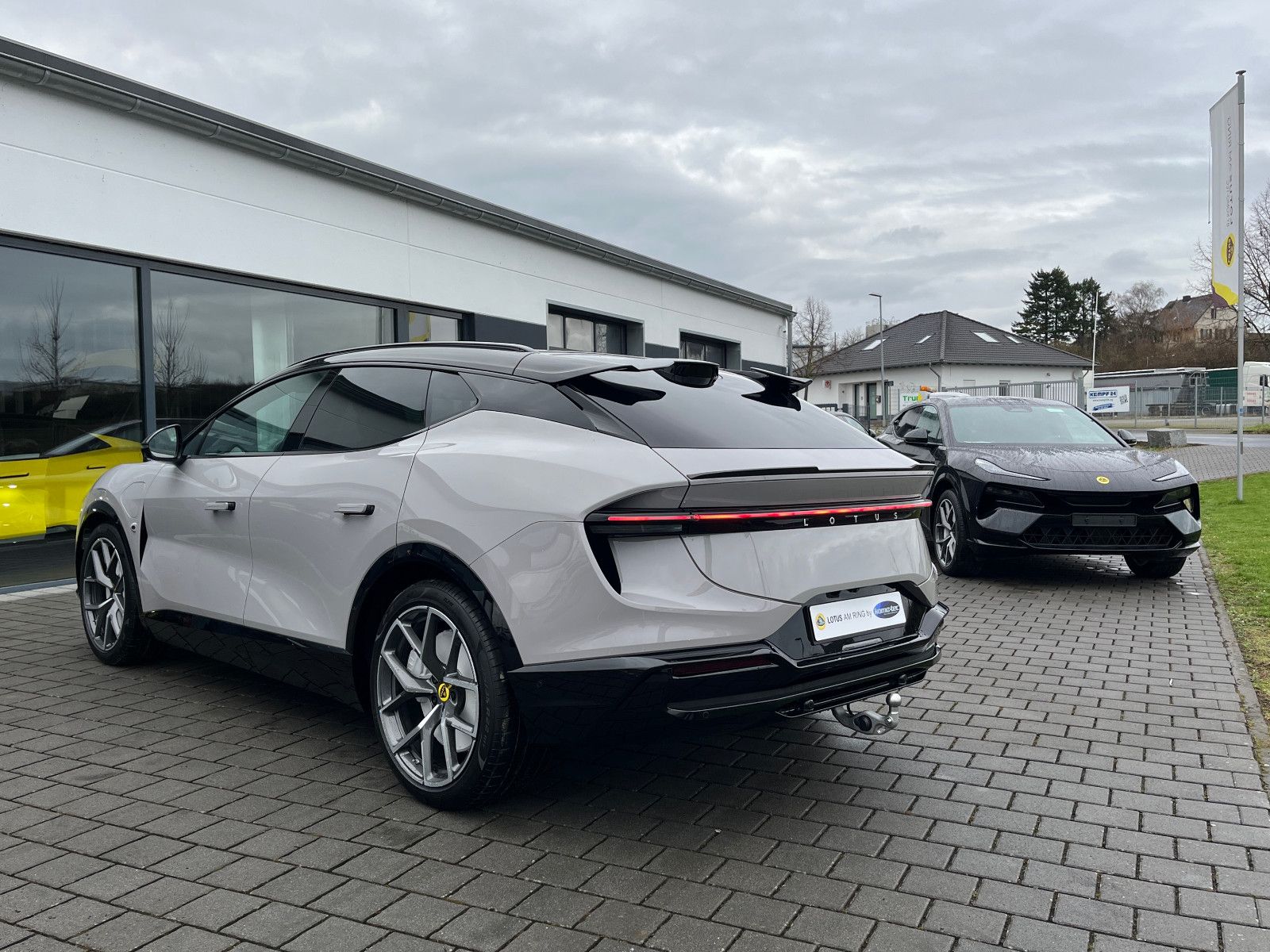 Lotus Eletre - Bild 7