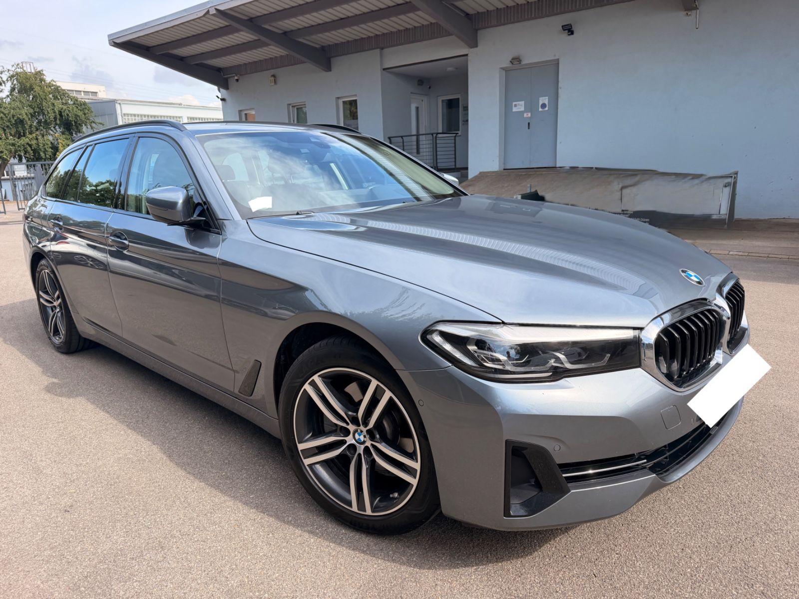 BMW 520 d Touring Business Mildhybrid